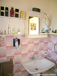 South France - Upper Var - 4 Bedroom - Villa accommodation - bathroom 2 (PR-816) photo 2 of 2