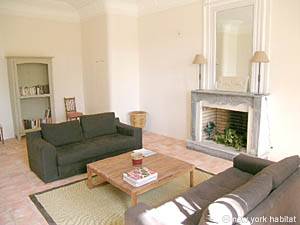 Sud de la France - Aix en Provence - Marseille - T5 - Mas appartements location vacances - s&eacute;jour (PR-818) photo 6 de 10