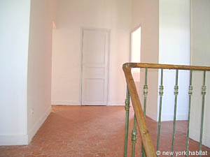 Sud de la France - Aix en Provence - Marseille - T5 - Mas appartements location vacances - cuisine (PR-818) photo 9 de 9