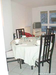 South France 2 Bedrooms - Duplex apartment living room photo 3