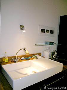Sud de la France - C&ocirc;te d'Azur - T3 appartements location vacances - cuisine (PR-829) photo 3 de 6