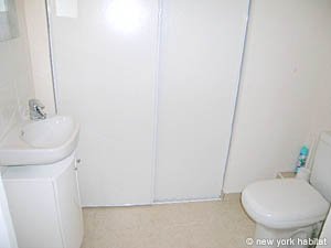 South France - French Riviera - 2 Bedroom accommodation - bathroom 3 (PR-848) photo 1 of 1