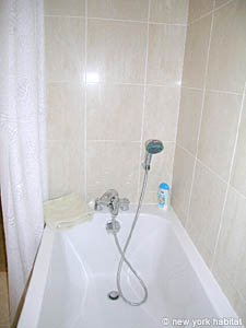South France - French Riviera - 2 Bedroom accommodation - bathroom 1 (PR-848) photo 4 of 4