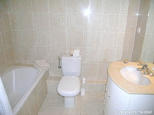 South France - French Riviera - 2 Bedroom accommodation - bathroom 1 (PR-848) photo 3 of 4