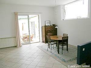 South France - Aix en Provence - Marseilles - 4 Bedroom - Villa accommodation - living room (PR-854) photo 2 of 23