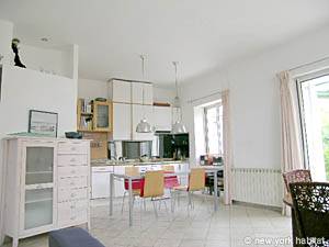 South France - Aix en Provence - Marseilles - 4 Bedroom - Villa accommodation - living room (PR-854) photo 1 of 23