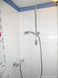 South France - Aix en Provence - Marseilles - 4 Bedroom - Villa accommodation - bathroom 2 (PR-854) photo 2 of 3