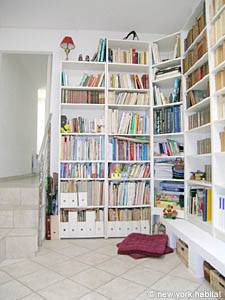 South France - Aix en Provence - Marseilles - 4 Bedroom - Villa accommodation - living room (PR-854) photo 8 of 23