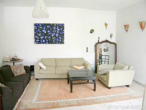 South France - Aix en Provence - Marseilles - 4 Bedroom - Villa accommodation - living room (PR-854) photo 13 of 23