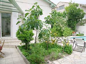 South France - Aix en Provence - Marseilles - 4 Bedroom - Villa accommodation - living room (PR-854) photo 19 of 23