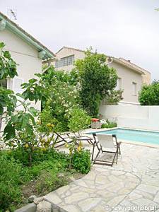 South France - Aix en Provence - Marseilles - 4 Bedroom - Villa accommodation - living room (PR-854) photo 20 of 23