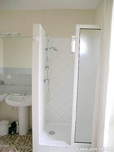 South France - Aix en Provence - Marseilles - 4 Bedroom - Villa accommodation - bathroom 1 (PR-854) photo 4 of 4