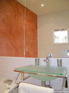 South France - Avignon Region - 3 Bedroom - Duplex accommodation - bathroom 1 (PR-858) photo 4 of 5