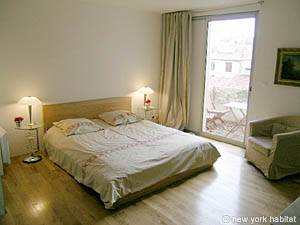 South France - Avignon Region - 3 Bedroom - Duplex accommodation - bedroom 1 (PR-858) photo 2 of 6