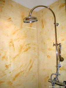 South France - Avignon Region - 3 Bedroom - Duplex accommodation - bathroom 3 (PR-858) photo 4 of 4