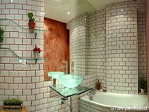 South France - Avignon Region - 3 Bedroom - Duplex accommodation - bathroom 2 (PR-858) photo 1 of 4