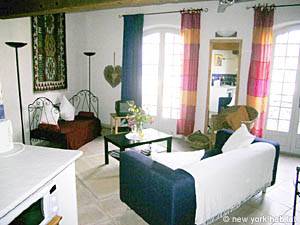 South France - Avignon Region - Studio - Duplex accommodation - living room (PR-860) photo 4 of 19