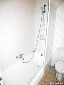 South France - Avignon Region - Studio - Duplex accommodation - bathroom (PR-860) photo 3 of 3