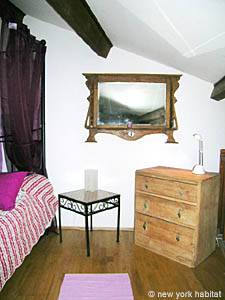 South France - Avignon Region - Studio - Duplex accommodation - living room (PR-860) photo 14 of 19
