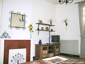 South France - Avignon Region - 1 Bedroom - Duplex accommodation - living room (PR-861) photo 6 of 8