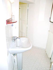 South France - Avignon Region - 1 Bedroom - Duplex accommodation - bathroom (PR-861) photo 1 of 4
