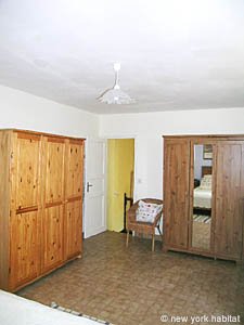 South France - Avignon Region - 1 Bedroom - Duplex accommodation - bedroom (PR-861) photo 6 of 7
