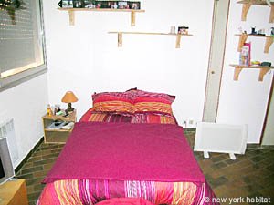 South France - Aix en Provence - Marseilles - Studio accommodation - living room (PR-862) photo 1 of 5