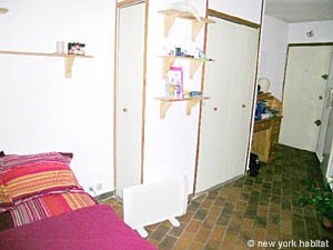 South France - Aix en Provence - Marseilles - Studio accommodation - living room (PR-862) photo 3 of 5