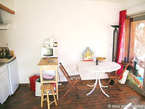 South France - Aix en Provence - Marseilles - Studio accommodation - kitchen (PR-862) photo 1 of 2