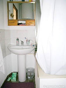 South France - Aix en Provence - Marseilles - Studio accommodation - bathroom (PR-862) photo 2 of 3