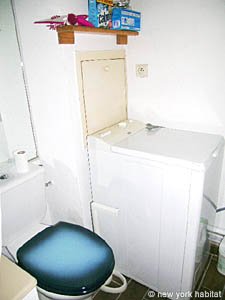 South France - Aix en Provence - Marseilles - Studio accommodation - bathroom (PR-862) photo 3 of 3