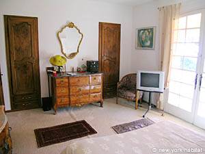 South France 3 Bedrooms - Villa accommodation bedroom 1 photo 40
