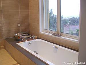 South France 3 Bedrooms - Villa accommodation bathroom 3 photo 85