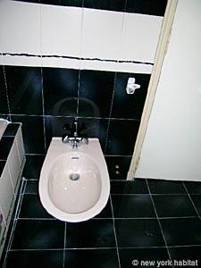 South France - Provence Luberon - 1 Bedroom - Villa accommodation - bathroom 1 (PR-872) photo 4 of 5