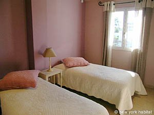 Sud de la France T4 - Villa appartements location vacances - chambre 2 (PR-878) photo 1 de 6