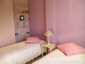 Sud de la France T4 - Villa appartements location vacances - chambre 2 (PR-878) photo 2 de 6