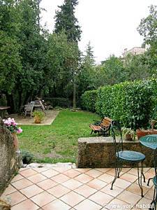 South France - Upper Var - 4 Bedroom - Triplex - Maison de Village accommodation - kitchen (PR-883) photo 13 of 16