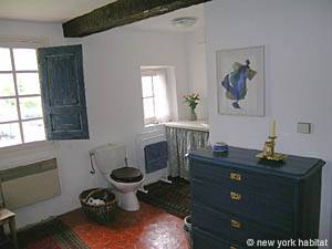 South France - Upper Var - 4 Bedroom - Triplex - Maison de Village accommodation - bathroom 1 (PR-883) photo 3 of 10