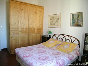 South France 2 Bedroom - Maison de Village accommodation - bedroom 1 (PR-884) photo 4 of 10