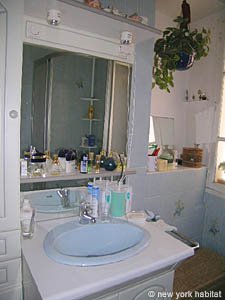 South France 2 Bedroom - Maison de Village accommodation - bathroom 1 (PR-884) photo 1 of 6