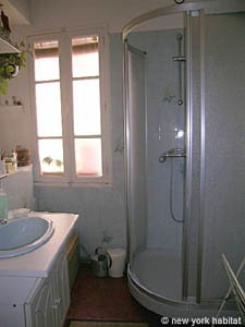 South France 2 Bedroom - Maison de Village accommodation - bathroom 1 (PR-884) photo 3 of 6