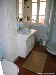South France 2 Bedroom - Maison de Village accommodation - bathroom 1 (PR-884) photo 5 of 6