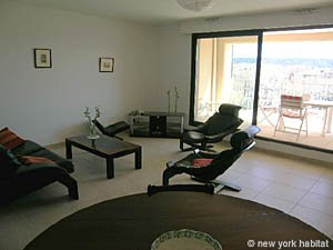 South France 2 Bedrooms apartment living room photo 6