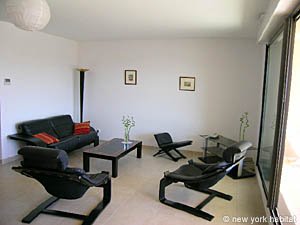 South France 2 Bedrooms apartment living room photo 7