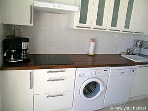 South France 2 Bedrooms apartment kitchen photo 16