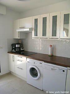 South France 2 Bedrooms apartment kitchen photo 19