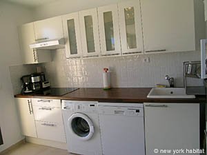 South France 2 Bedrooms apartment kitchen photo 31