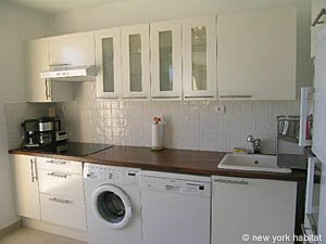 South France 2 Bedrooms apartment kitchen photo 32
