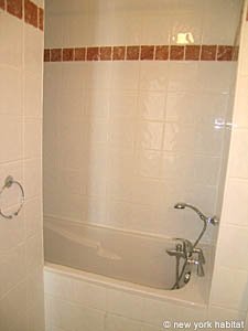 South France 2 Bedrooms apartment bathroom 1 photo 47