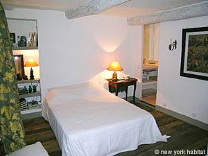 Sur de Francia - Aix en Provence - Marsella - 3 Dormitorios - D&uacute;plex alojamiento - dormitorio 2 (PR-886) photo 2 de 7